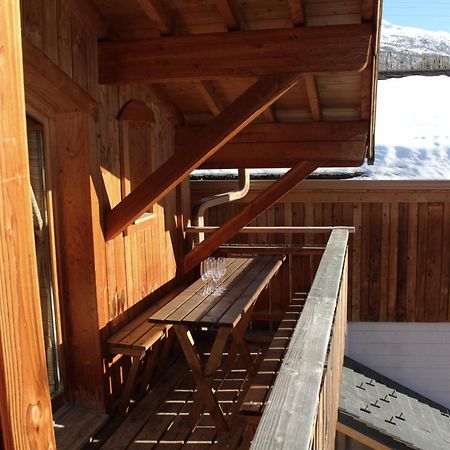 Cosy 4 Bedroom Chalet With Hot Tub Saint-Marcel  Eksteriør bilde